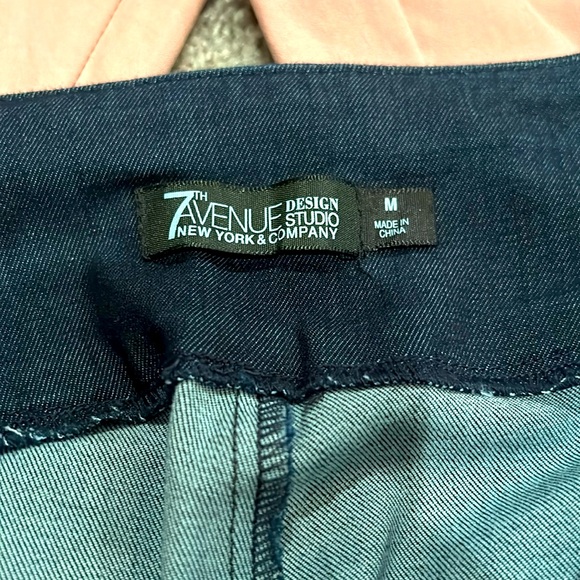 NEW YORK AND COMPANY-size medium pull-up ankle/crop pants set of 4 - Picture 5 of 8